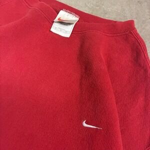 Super rare color, vintage 90's red Nike crewneck